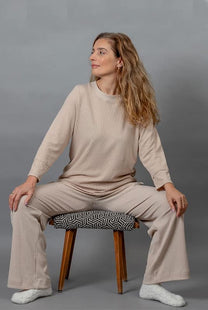 חולצת יוליה שמנת סדרת Comfort